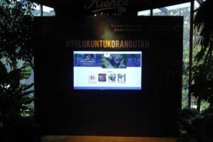 Panduan Memilih TV Touch Screen Sewa yang Tepat untuk Acara Anda