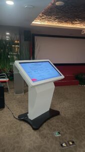 Sewa TV Touch Screen Inovasi Teknologi untuk Acara Anda