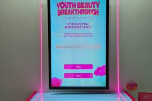Sewa TV Touch Screen: Memperkuat Branding Acara Anda dengan Teknologi